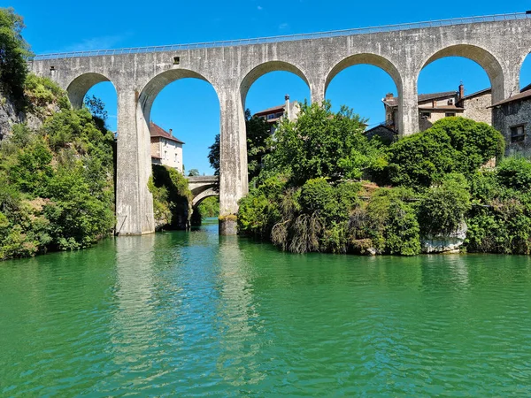 Акведук Saint Nazaire Royans France — стоковое фото