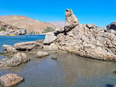 Preveli sahilinde kayalar, Girit, Yunanistan