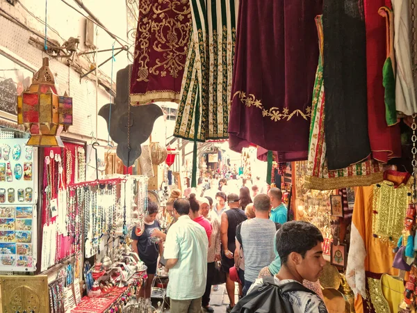 Tunisz Tunézia 2022 Augusztus Emberek Medina Negyedben Sétálnak Medina 700 — Stock Fotó