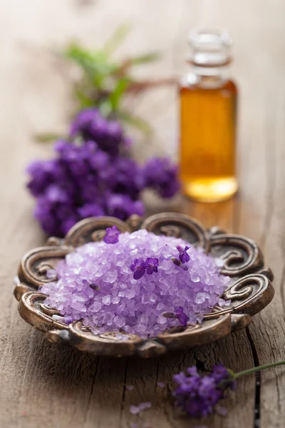 Spa set with fresh lavender — Stock Photo, Image