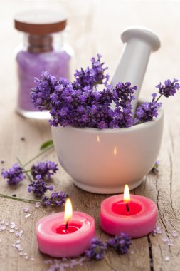 spa lavanta çiçekleri ile ayarla