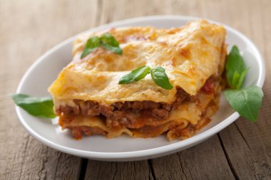 Klasik lazanya bolognese