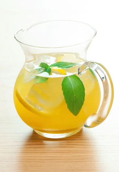Fresh lemonade — Stock Photo, Image