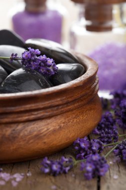 Spa taşlar tuz ve lavanta
