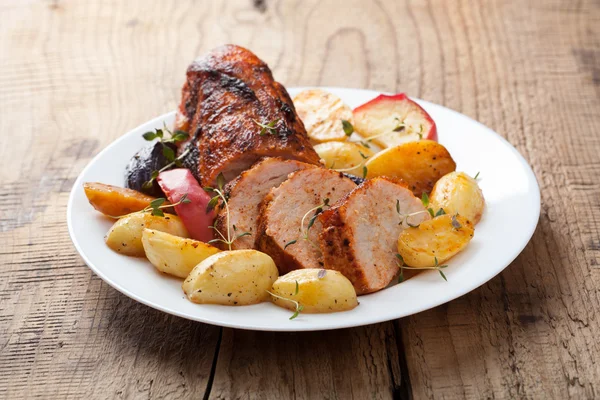Pork baked with vegetables — Stock Photo, Image