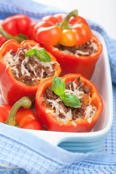 Stuffed paprika with meat and vegetables — Stock Photo, Image