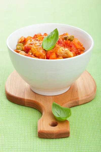 Chicken baked with vegetables — Stock Photo, Image