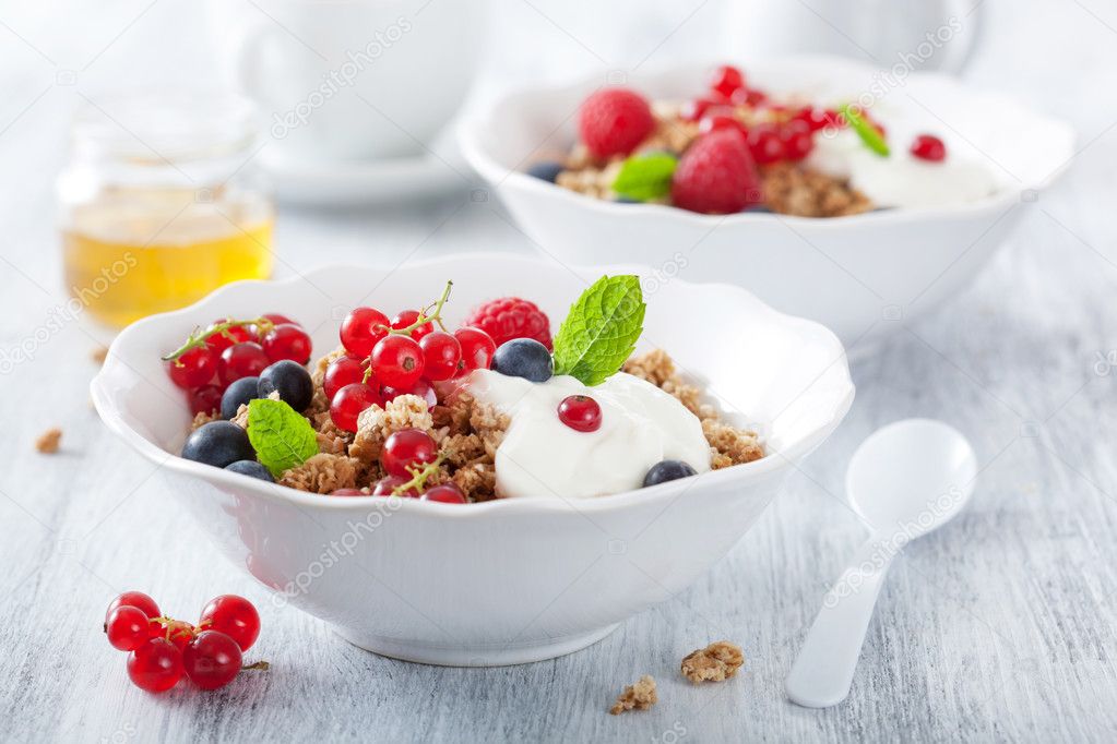 Healthy breakfast with yogurt and granola — Stock Photo © duskbabe 29891933