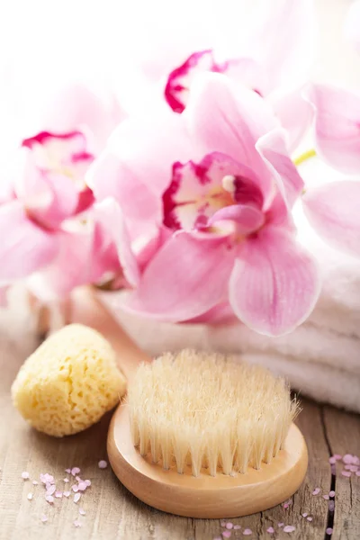 Spa en bad set met orchideebloem — Stockfoto