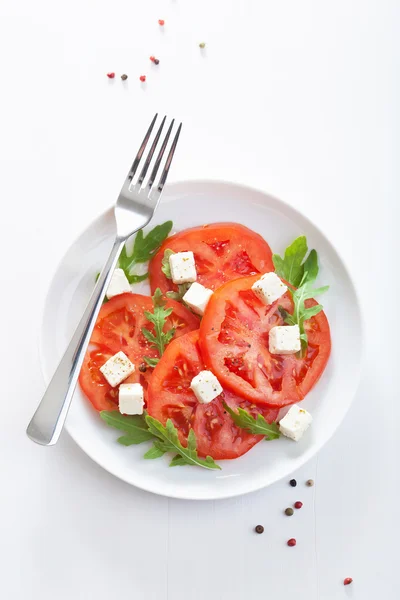 Sallad med tomater och fetaost — Stockfoto