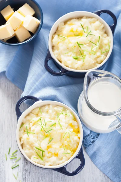 Purée de pommes de terre en petits pots — Photo