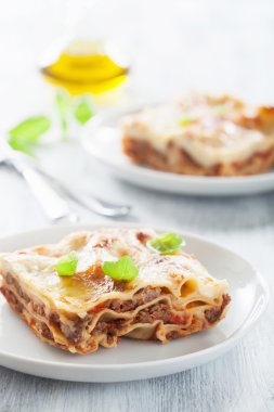 Lazanya bolognese