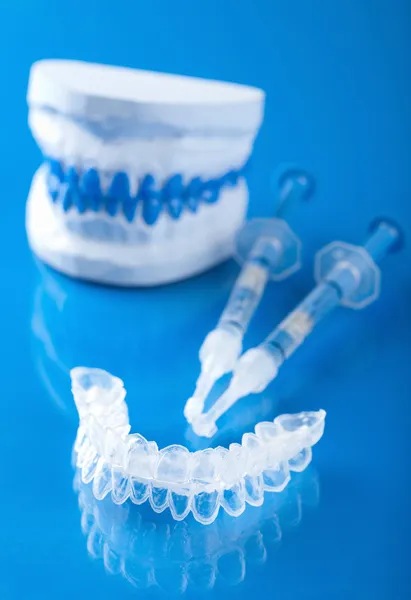 Conjunto individual para clareamento dos dentes — Fotografia de Stock