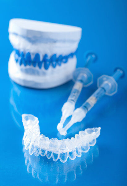 individual set for teeth whitening