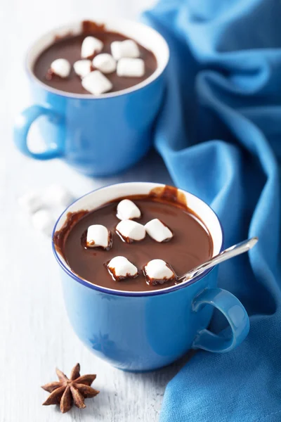 Chocolate quente com marshmallows — Fotografia de Stock