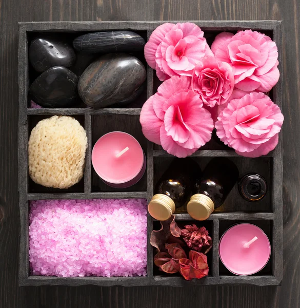 Spa e aromaterapia definido em caixa preta — Fotografia de Stock