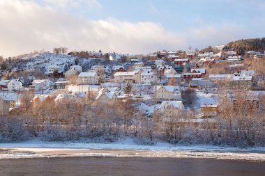 trondheim city Norveç'te evler kış manzarası