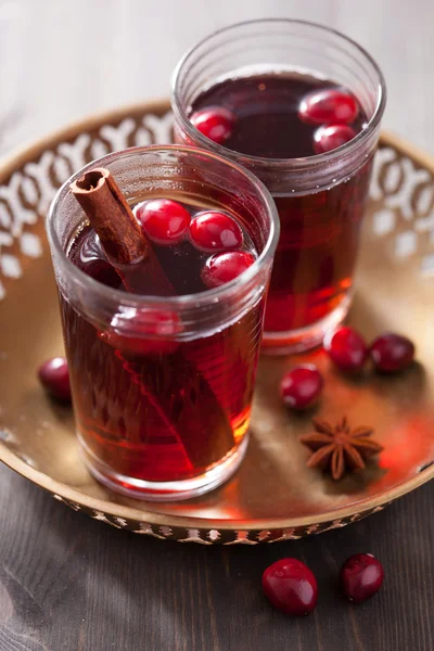 Mulled wine with cranberry and spices — Stock Photo, Image