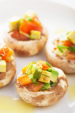 sebzeli fırında dolma petrol