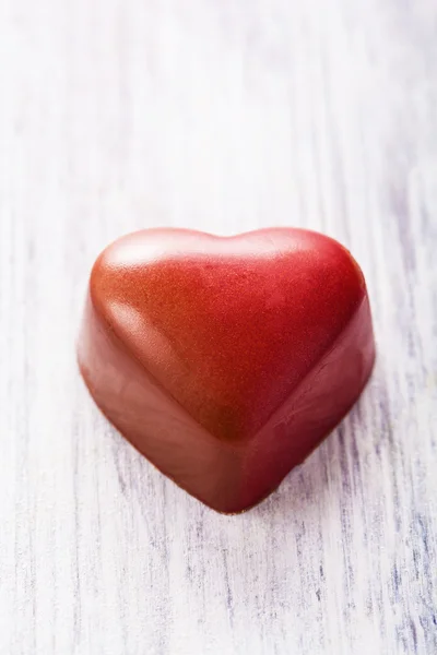 Czerwone serca czekoladowe Walentynki — Zdjęcie stockowe