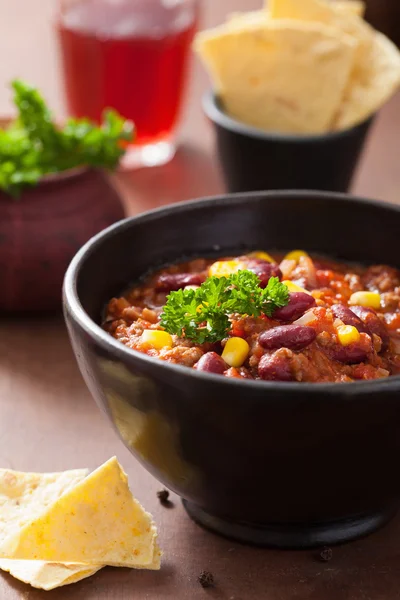 Mexikói chili con carne-fekete lemez tortilla — Stock Fotó