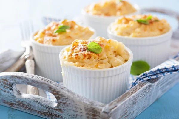 Baked macaroni with cheese — Stock Photo, Image