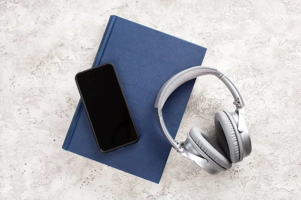 Audiobook Concept Modern Wireless Headphones Smartphone Book — Stock Photo, Image