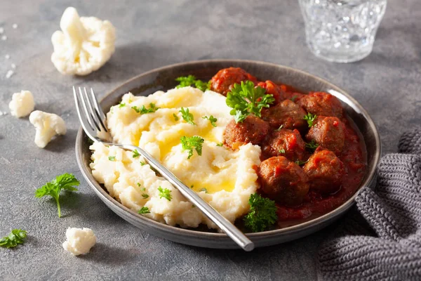 Keto Paleo Diet Lunch Mashed Cauliflower Meatballs — Stock Photo, Image