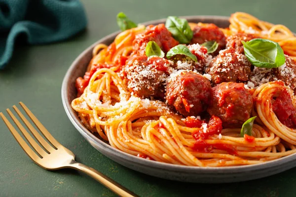 Spaghetti Mit Frikadellen Und Tomatensauce Italienische Pasta — Stockfoto