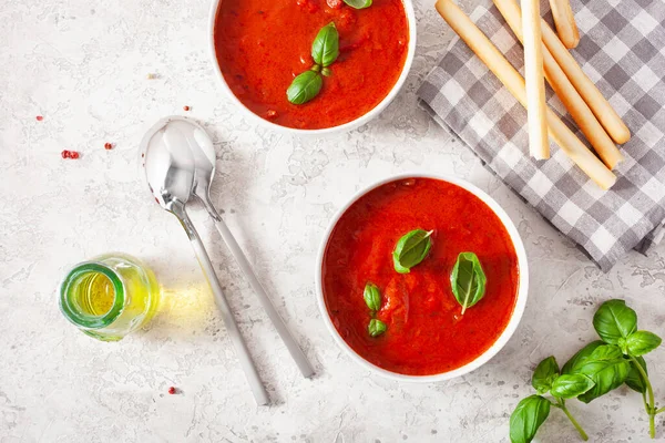 Tomate Pimentão Sopa Vegetariana Fundo Verde — Fotografia de Stock