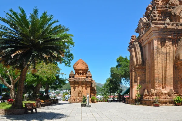 Torres Po Nagar Cham, Nha Trang . Imagen de archivo