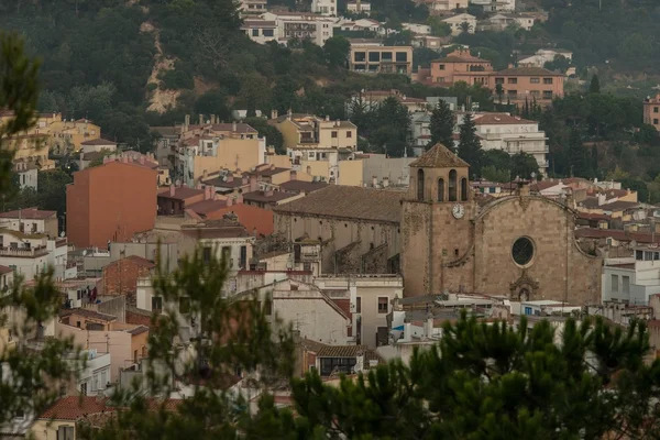 Nézd a székesegyház Tossa de Mar, Spanyolország — Stock Fotó