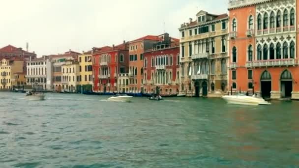 Blick auf den Kanal in Venedig — Stockvideo