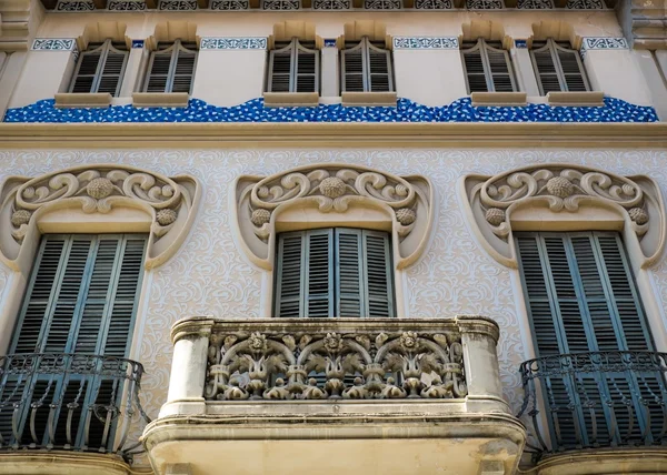 Building facade with beautiful balconies — Stock Photo, Image