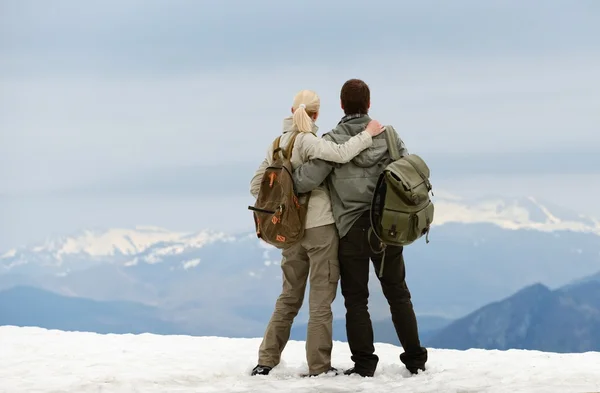 Pareja de viajeros — Foto de Stock