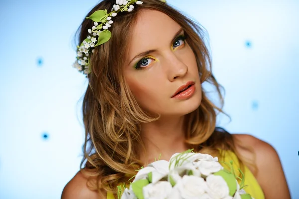 Beautiful girl wearing chaplet — Stock Photo, Image