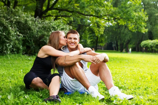 Beautiful sporty couple outdoors — Stock Photo, Image