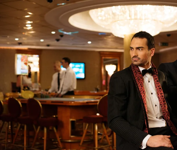 Hombre en el casino — Foto de Stock