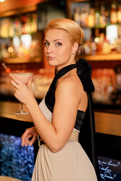 GIrl with drink — Stock Photo, Image