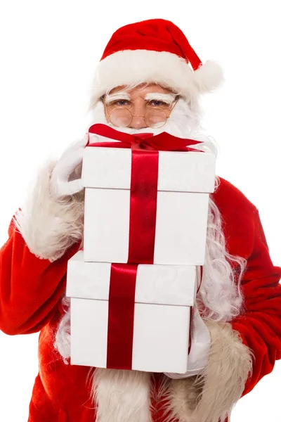 Papai Noel com caixas de presente isoladas em fundo branco — Fotografia de Stock