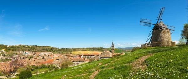 Panorámás kilátás nyílik a régi lautrec falu, Franciaország — Stock Fotó