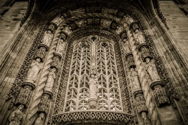 Decoration of entrance to Albi Cathedral, France — Stock Photo, Image