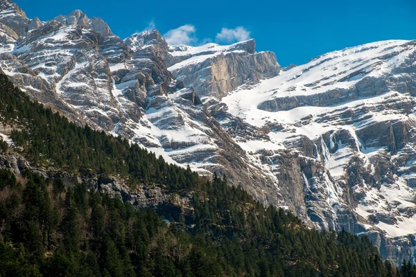 Pyrenéerna i cirque de gavarnie, france — Stockfoto