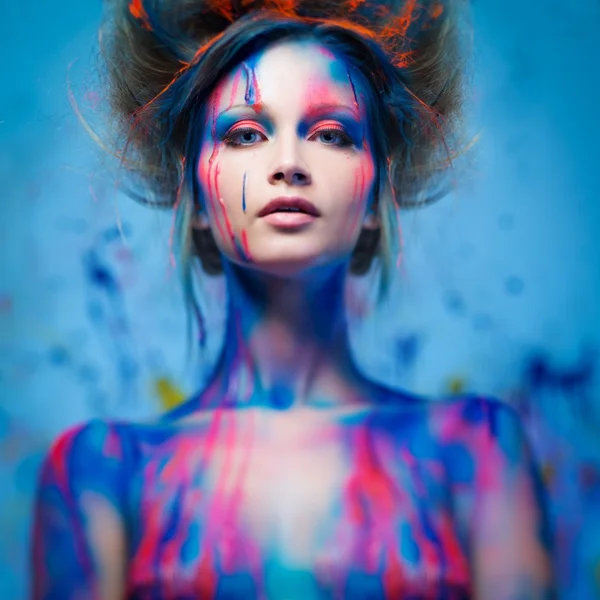 Young woman muse with creative body art and hairdo — Stock Photo, Image