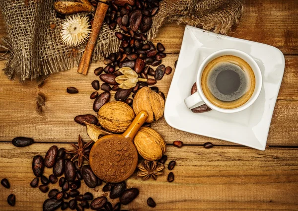 Café tema naturaleza muerta en mesa de madera —  Fotos de Stock