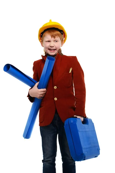 小男孩与计划和工具箱中扮演工程师的角色 — 图库照片