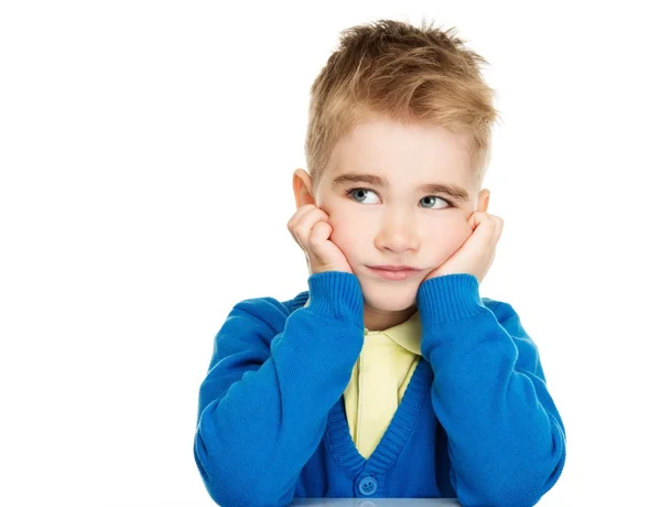 Niño soñando en cárdigan azul y camisa amarilla — Foto de Stock