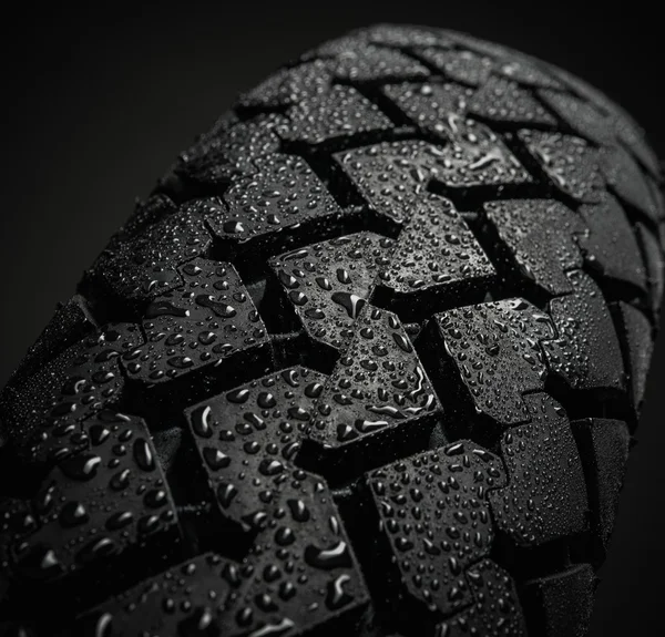 Close-up tiro de pneus de motocicleta clássica banda de rodagem — Fotografia de Stock