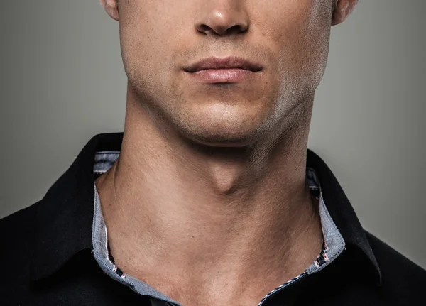 Yakışıklı erkek Polo gömlek — Stok fotoğraf