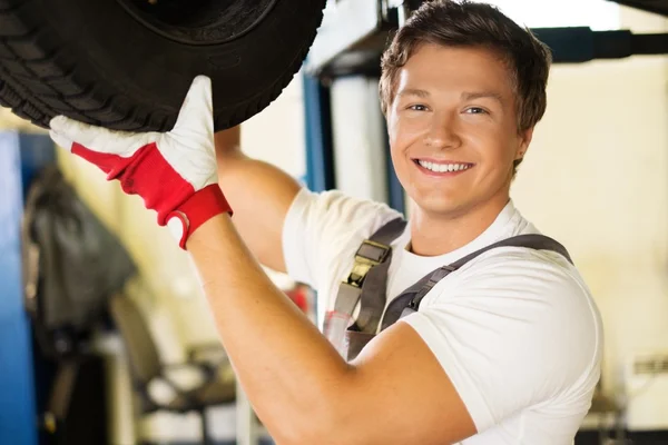 Cheerful serviceman — Stock Photo, Image